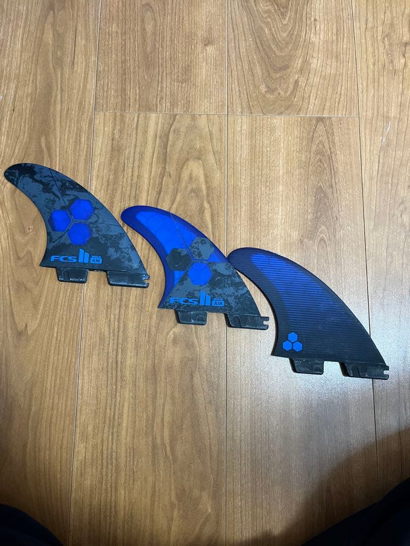 FCS II サーフボードフィン 3枚セット ブラック/ブルー