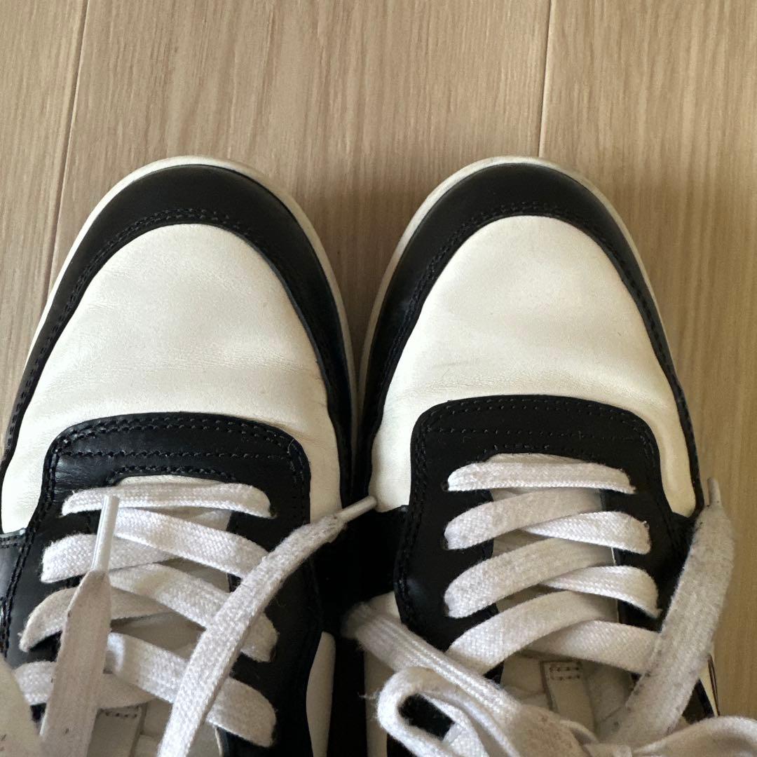 ろ*ん様 PRADA ホワイト ブラック スニーカー