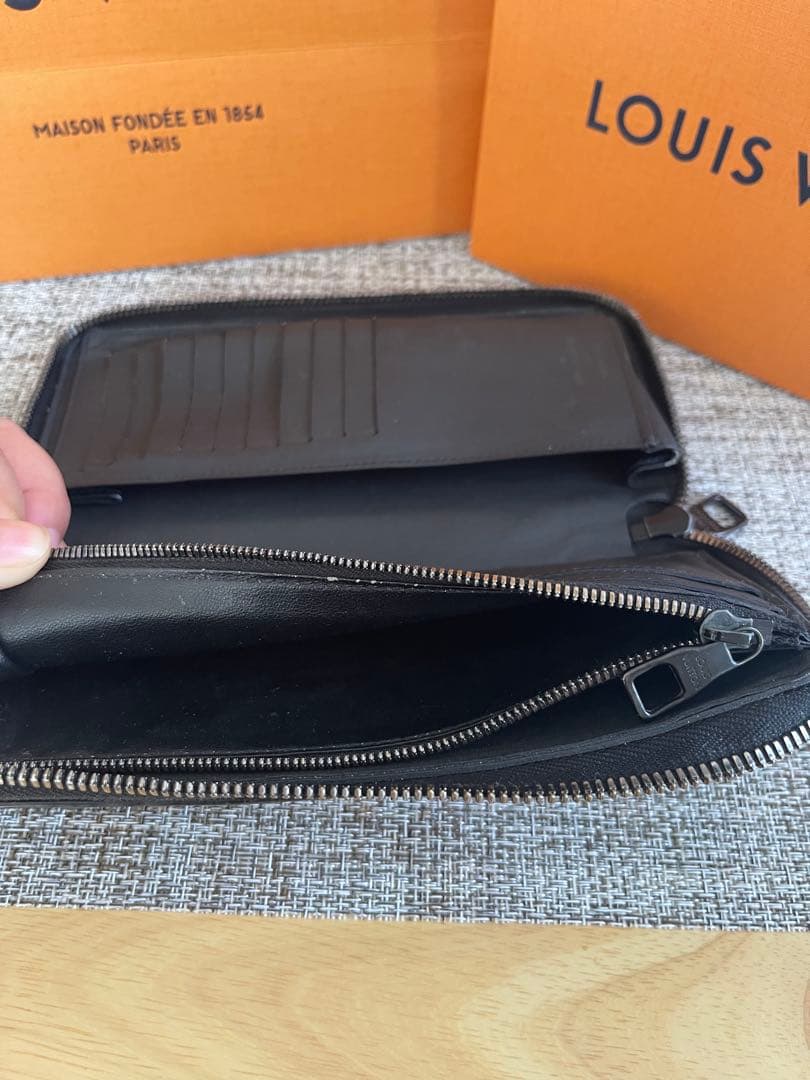 Louis Vuitton ブラックレザー 長財布