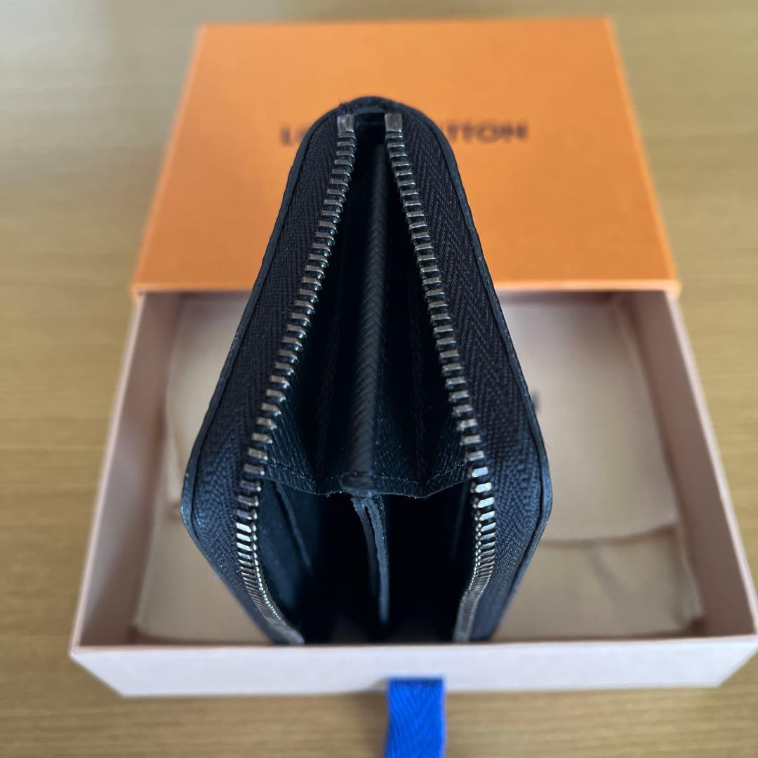 ルイヴィトン エクリプス ジッピー パース ヴェルティカル M81662