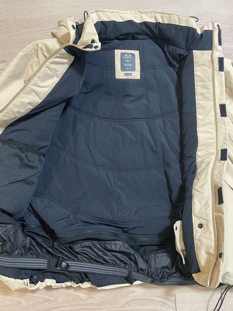 オークリー　スノーボードウェア　ジャケット