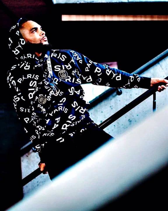 パリサンジェルマン×ジョーダン　コラボ　パーカー　S