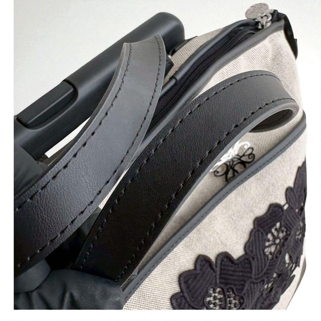 SWANY × 近沢レースの希少コラボ！エレガントな花柄刺繍キャリーバッグ