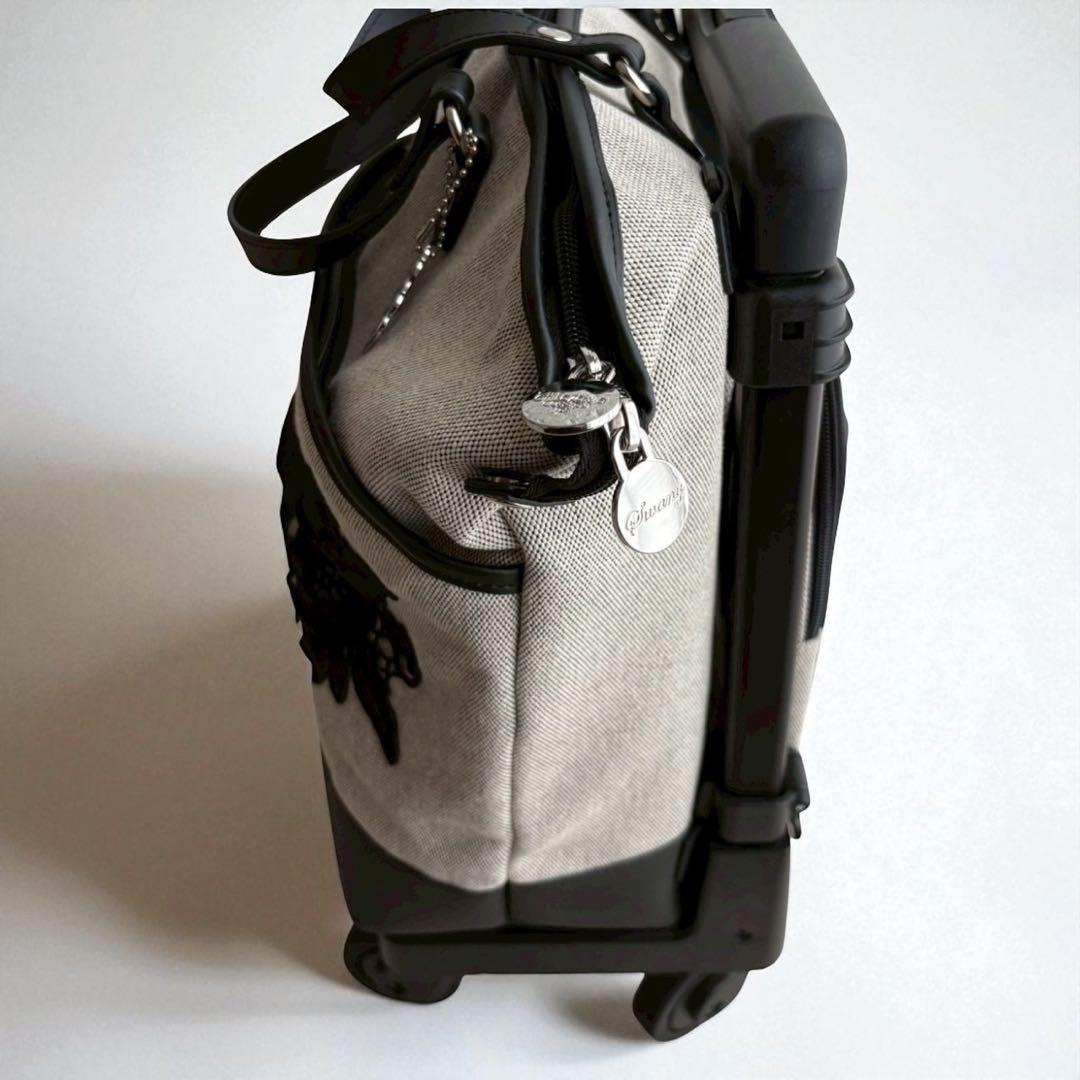 SWANY × 近沢レースの希少コラボ！エレガントな花柄刺繍キャリーバッグ