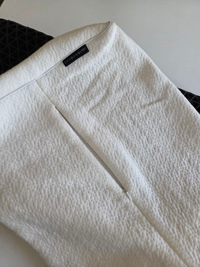 ヒツジのいらない枕 至極(ウレタン　 カバー付き)　ほぼ未使用