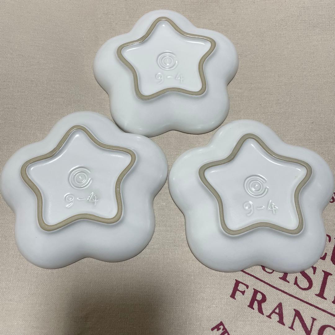 《新品》LE CREUSET ホワイト花型 小皿 3枚セット