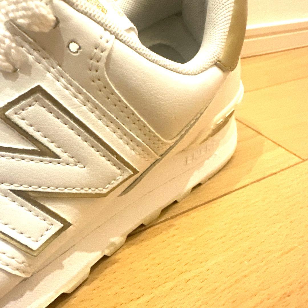 超美品New Balanceニューバランス574 白 オールレザー 25.5本革