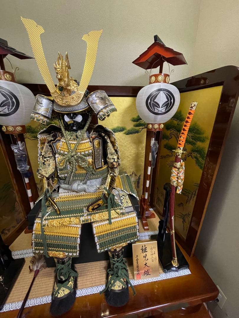 五月人形　着用鎧　飾台付　引き取りのみ