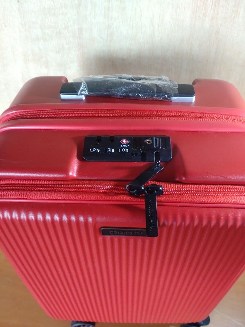 ブライテック BRIGHTECH キャリーケース　レッド　新品・未使用