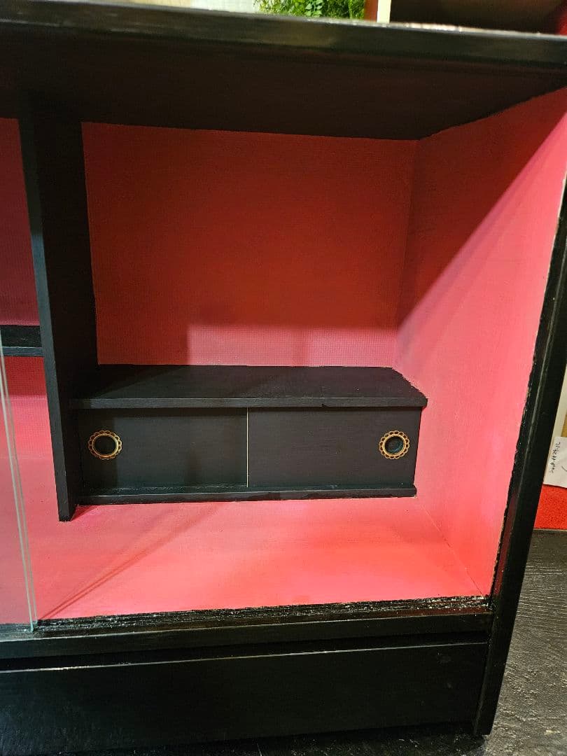 ショーケース　飾り棚　ガラス　引き出し　ブラックピンク　木製　ラック　昭和レトロ