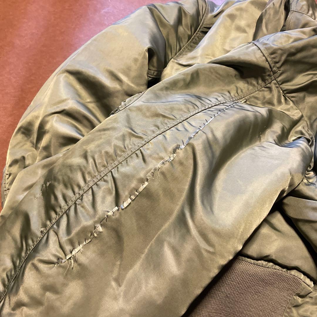 MA-1 米軍　当時物　破れ、補修が多数　サイズ不明