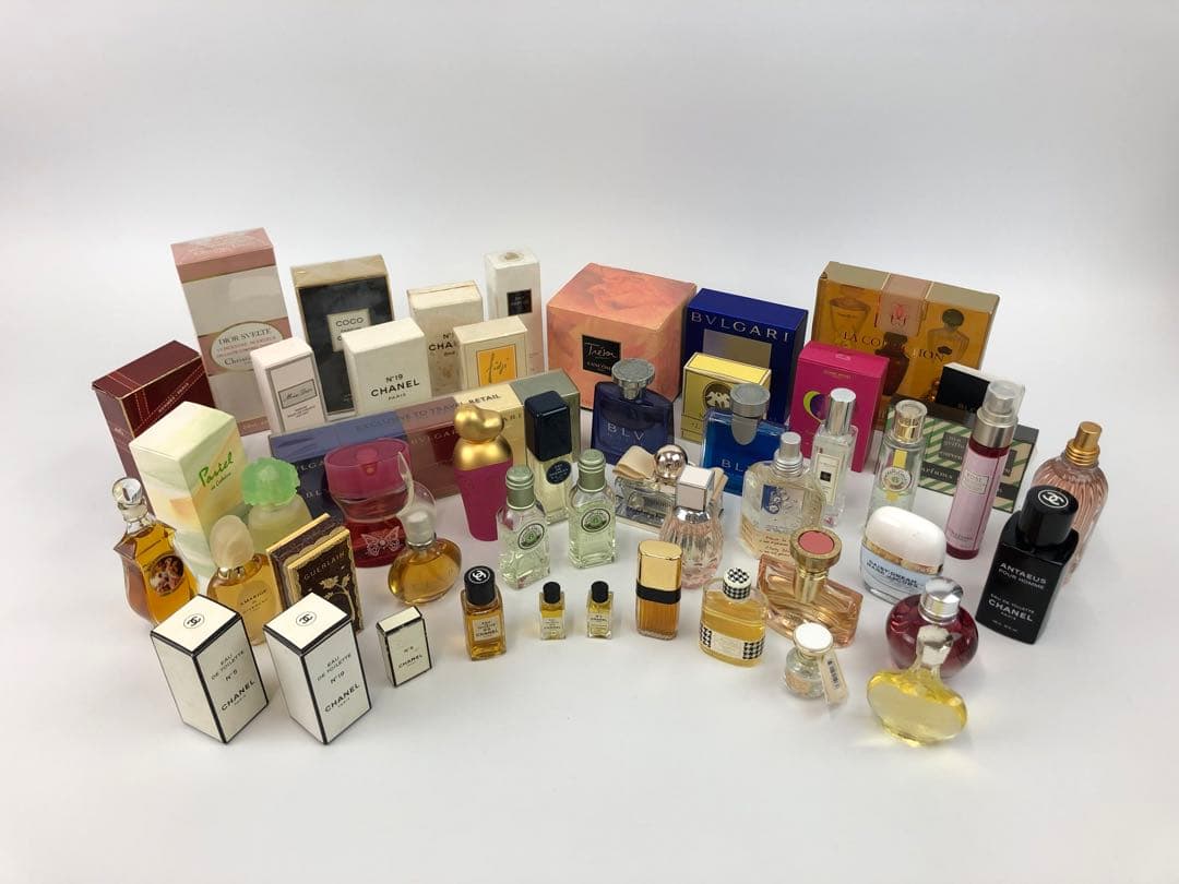 ま*い様 シャネル・エルメス・ブルガリ・フェラガモ・ジバンシィ他　香水まとめ