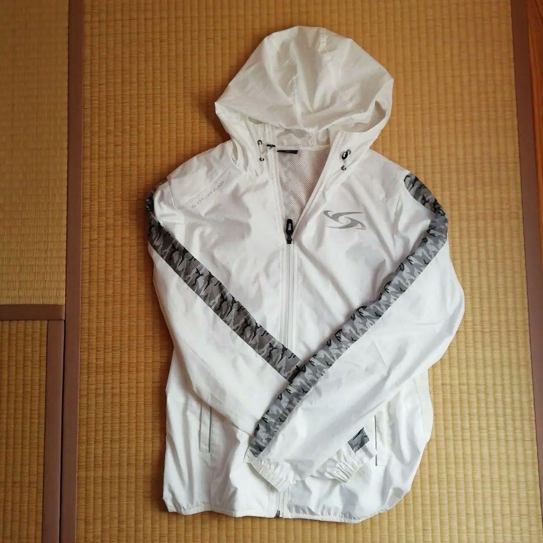 アディダス、プリンス、ラコステ、アンダーアーマー、Lussel,他。