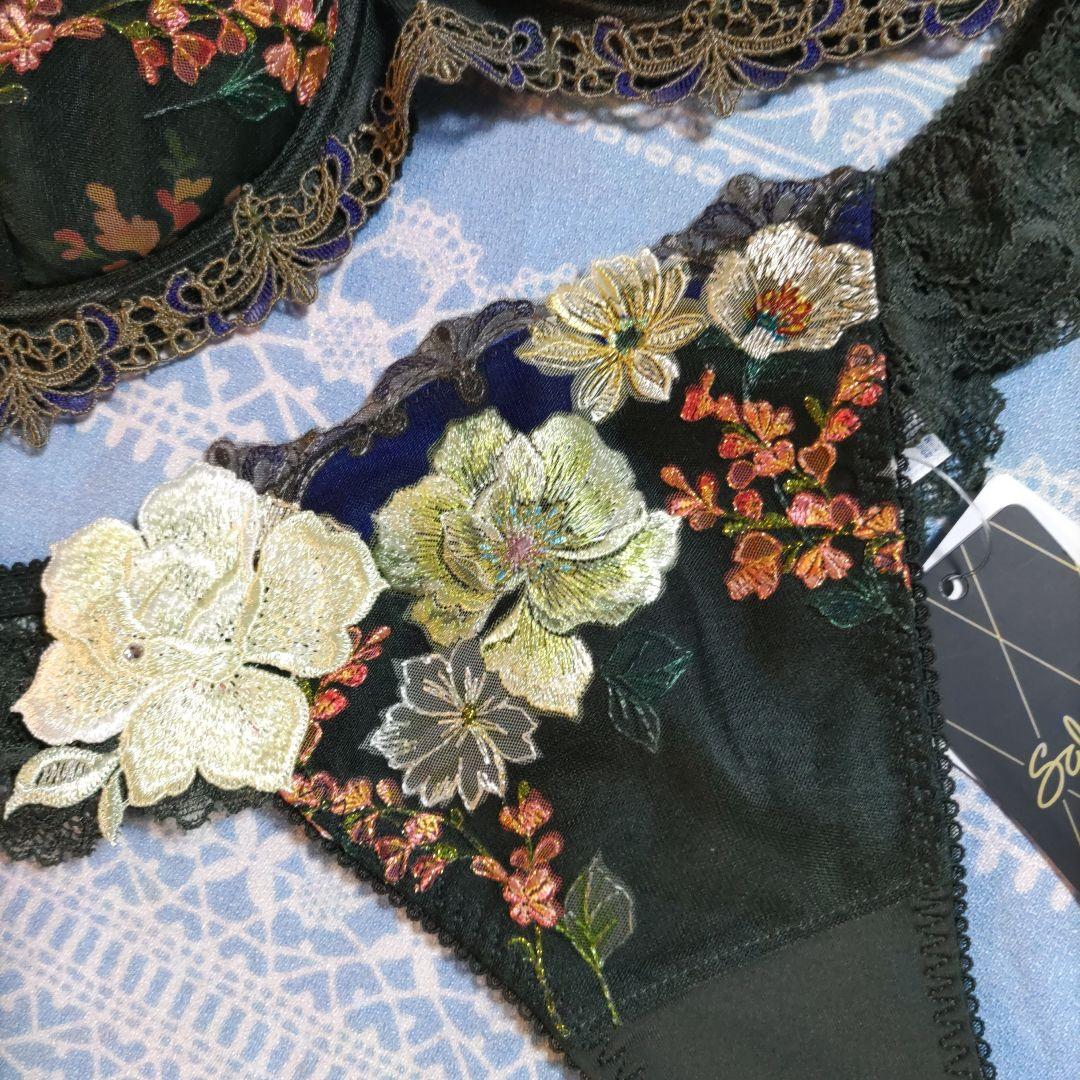 ワコールサルート　セットアップ　G 65 ＆ M 　新品