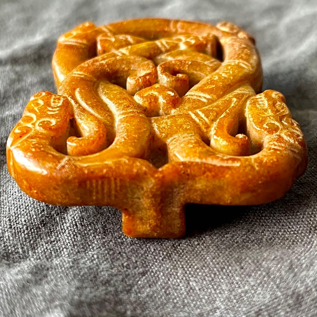 アンティーク ジェイド 彫刻 和田玉 ネフライト 中国王朝 古玉 龍 帯留め