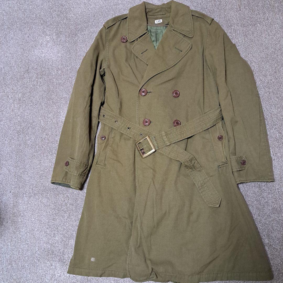 オリーブ色 ダブルブレスト トレンチコート