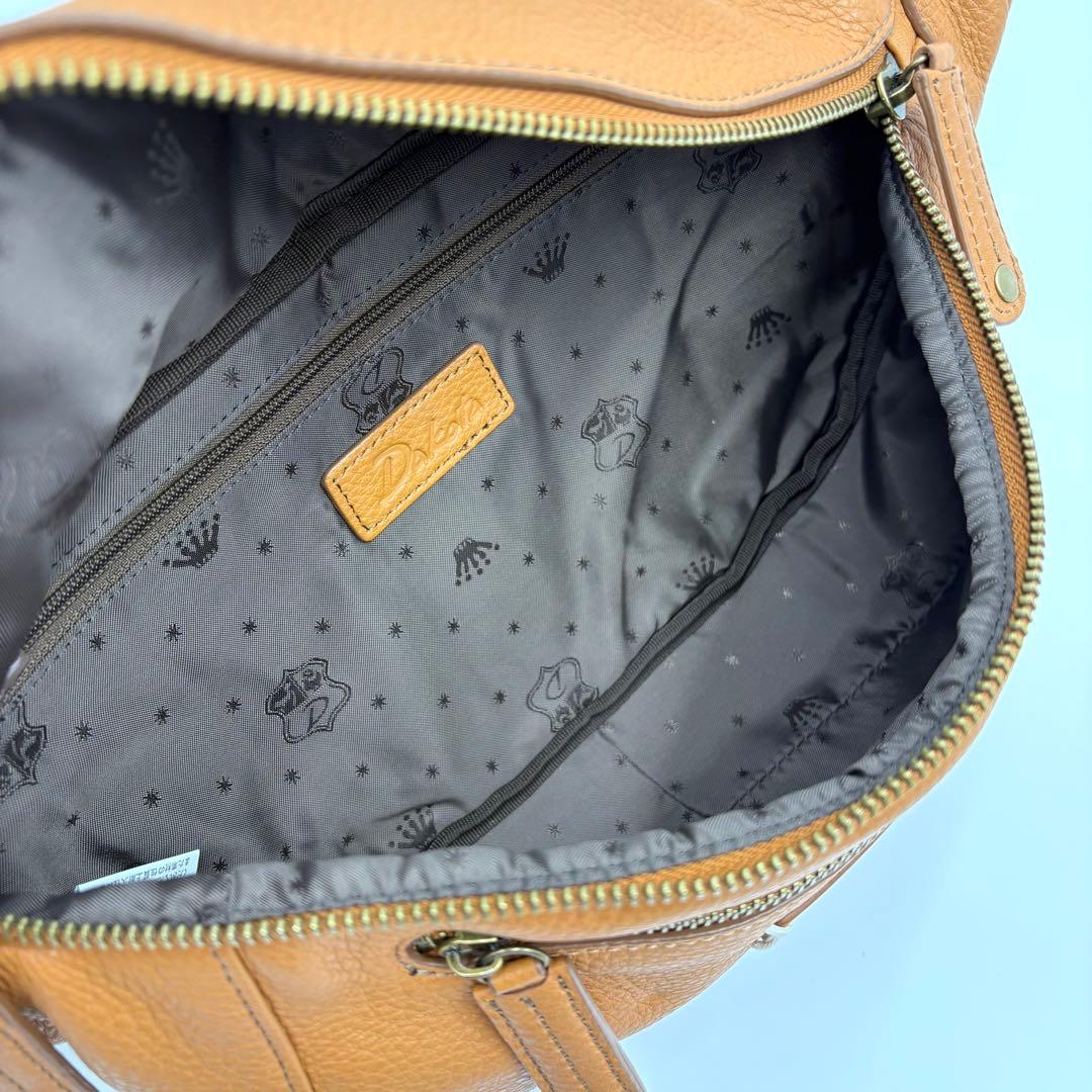 新品未使用タグ付き✨Dakota ダコタ　レザー　ボディバッグ　ポーチ