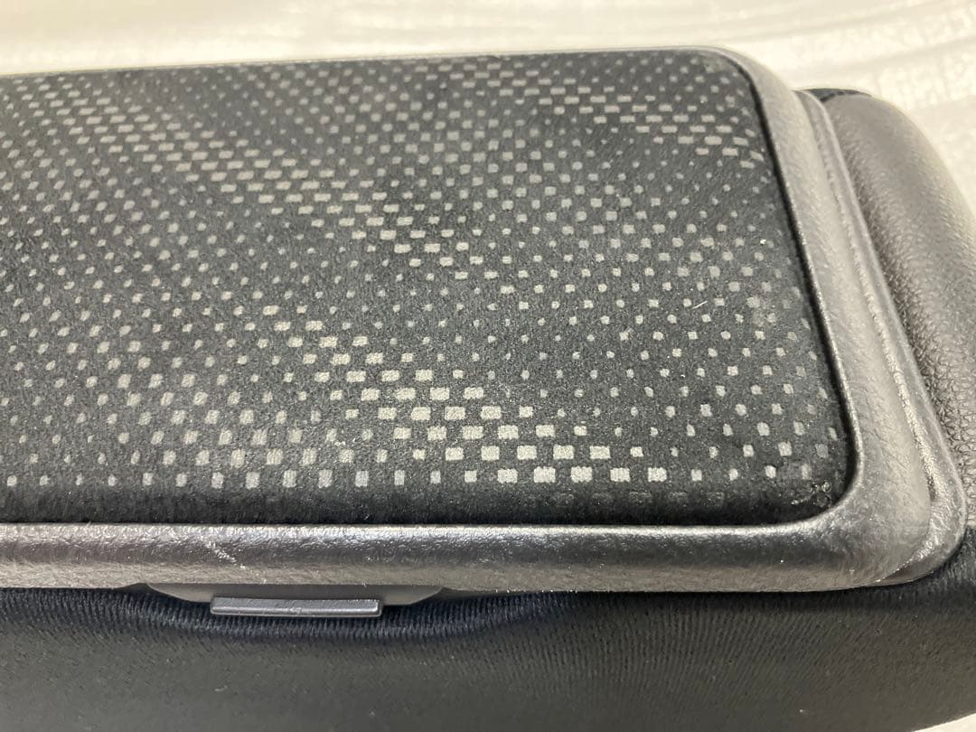 ♦︎ダイハツ★タントカスタムLA600S★純正アームレストレザー★