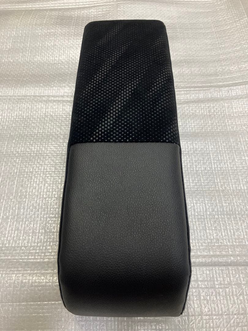 ♦︎ダイハツ★タントカスタムLA600S★純正アームレストレザー★