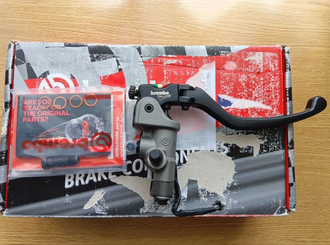 ブレンボーブレーキマスターシリンダRCS19