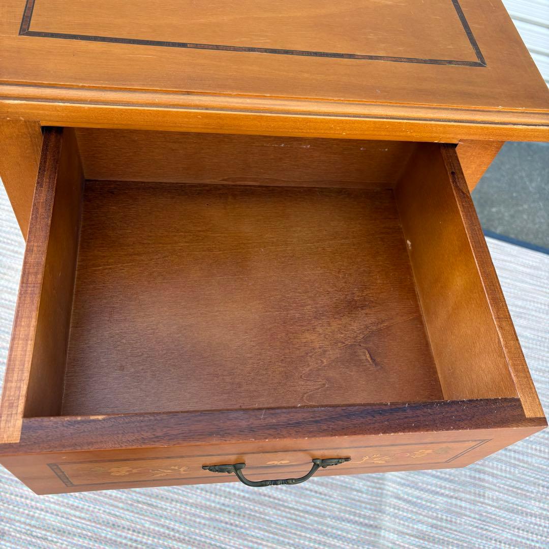 【送料込】アンティーク家具　猫足　木製チェスト　サイドボード　象嵌　英国風