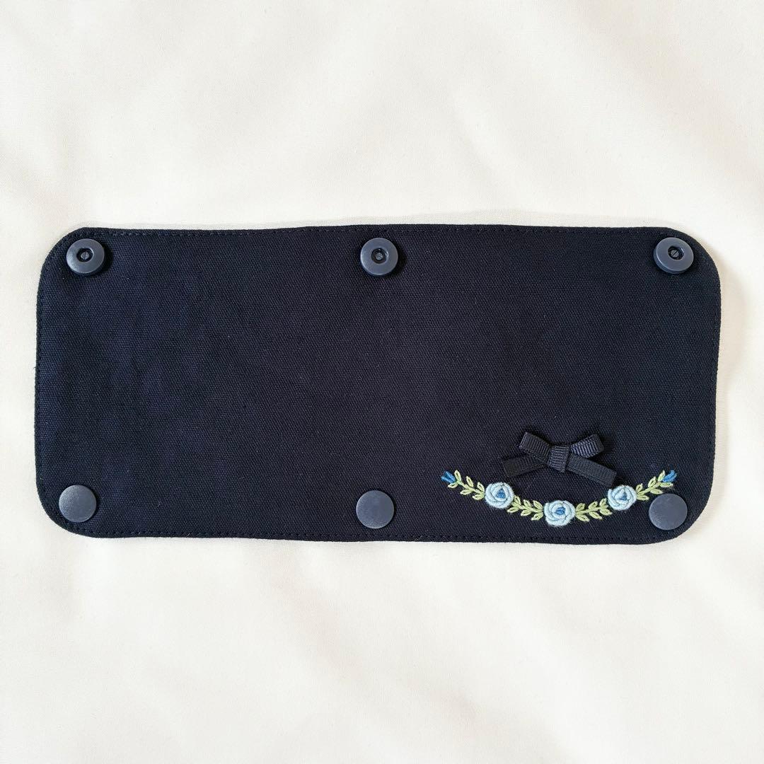 n＊　手刺繍　水筒入れ　肩紐カバー　ランチマット　携帯ケース　【1/2】