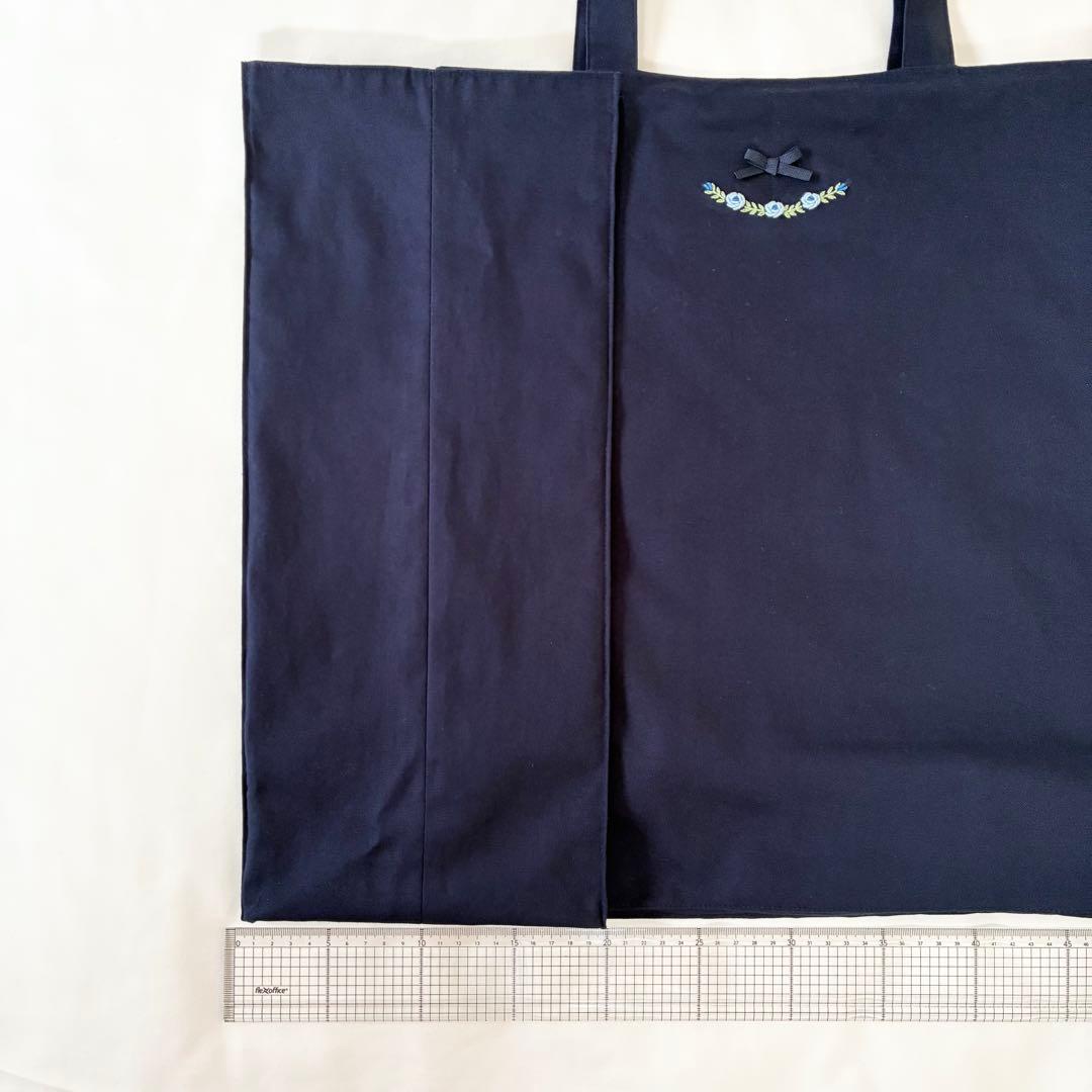 n＊　手刺繍　水筒入れ　肩紐カバー　ランチマット　携帯ケース　【1/2】