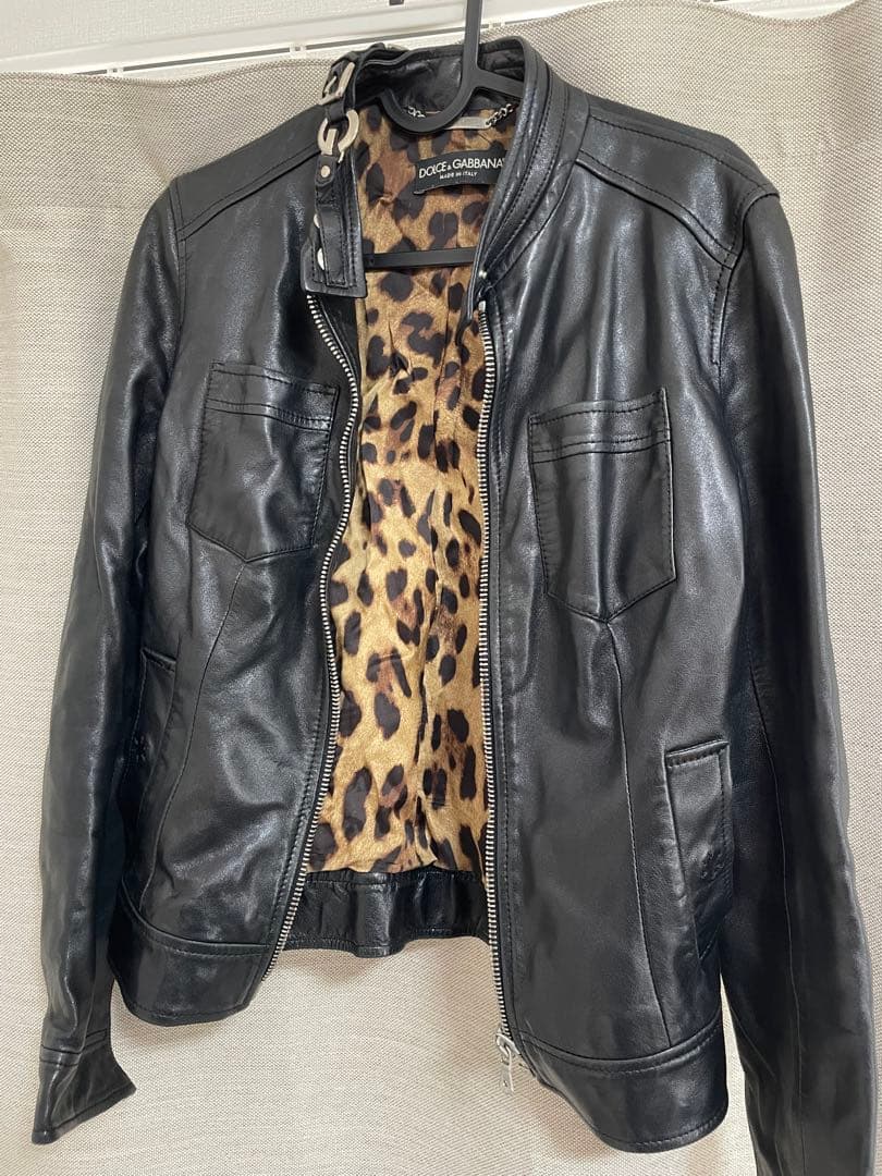 ク*ー様 Dolce & Gabbana ブラックレザージャケット豹柄