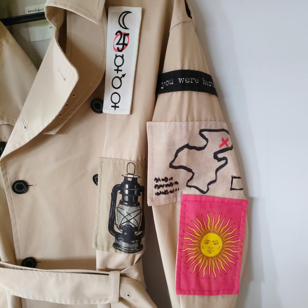 ハザマ ha|za|ma hazama 祈跡的軌跡のトレンチコート 　メンズ