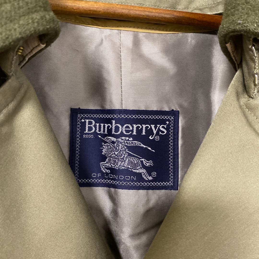 美品　バーバリー　ライナーとベルトと襟付き　バーバリー　トレンチコート　カーキ