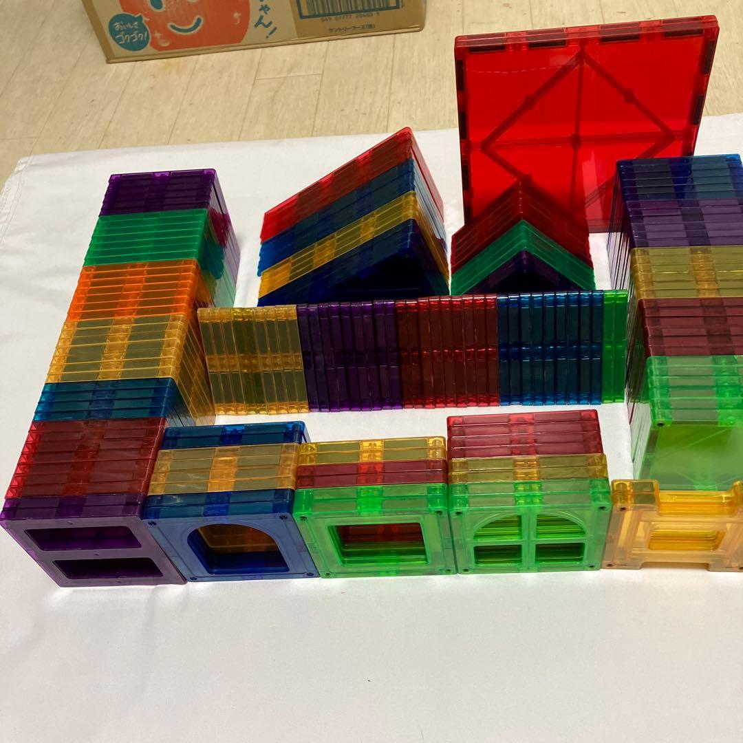 マグネットブロック　ピタゴラス互換　マグビルド　172枚と車
