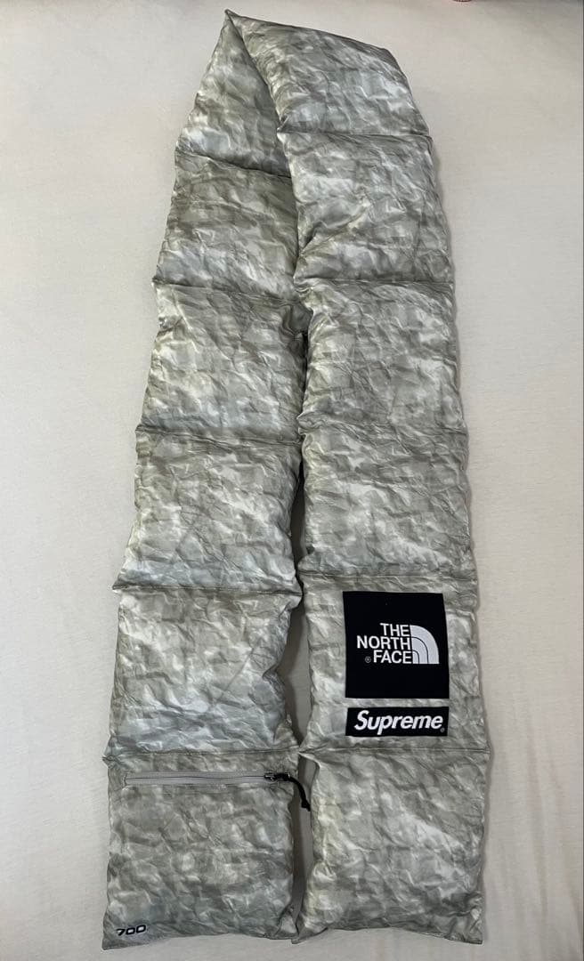 THE NORTH FACE × Supreme マフラー　タグ付き