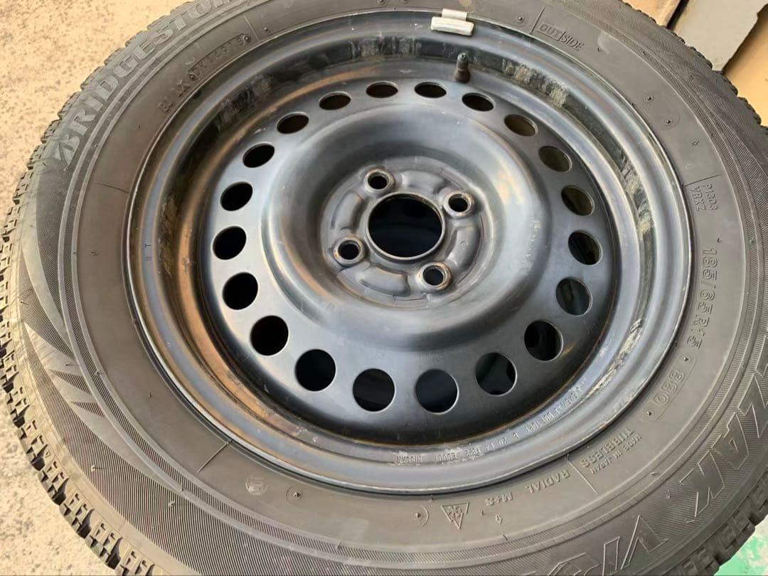 モトクロッサー ブリヂストン スタッドレスタイヤ 15インチ セット