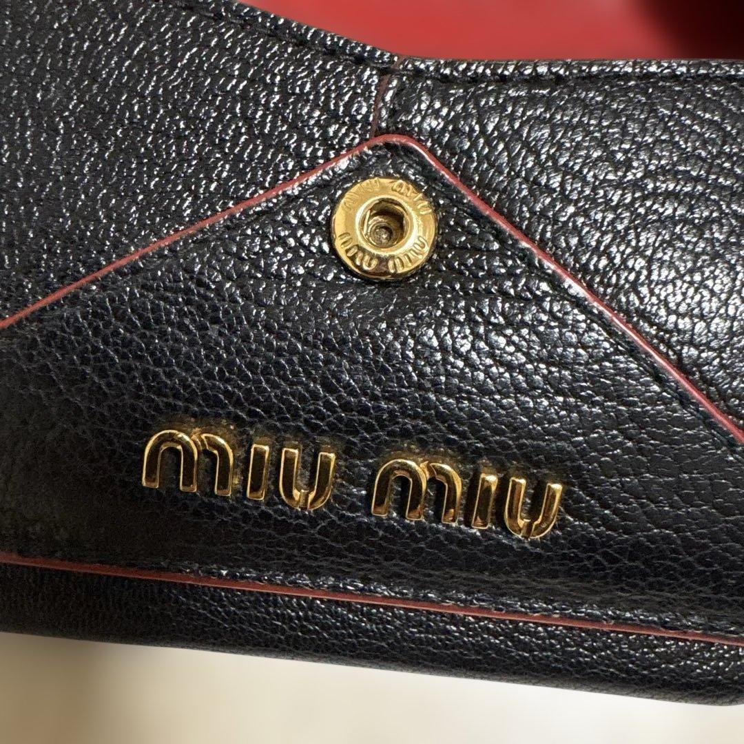 良品 MIUMIU 黒 ラブレター ハート マドラス 折り財布 ミニウォレット