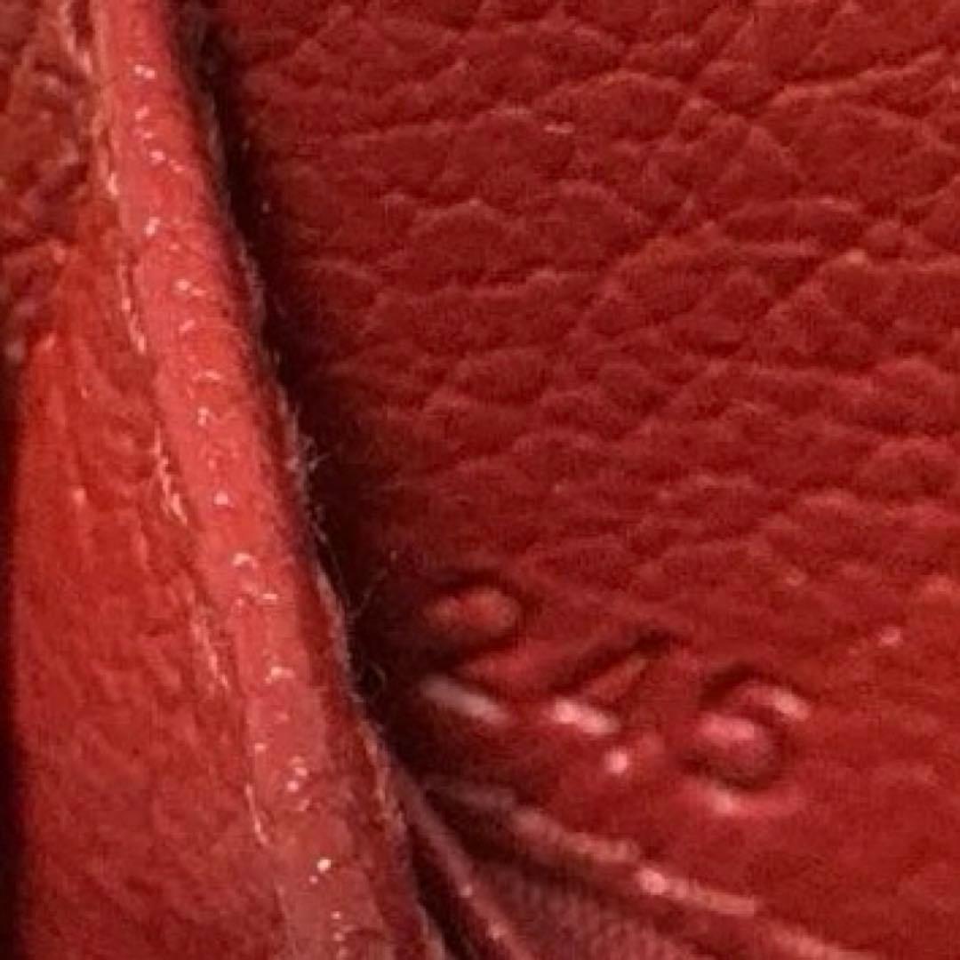 良品 MIUMIU 黒 ラブレター ハート マドラス 折り財布 ミニウォレット