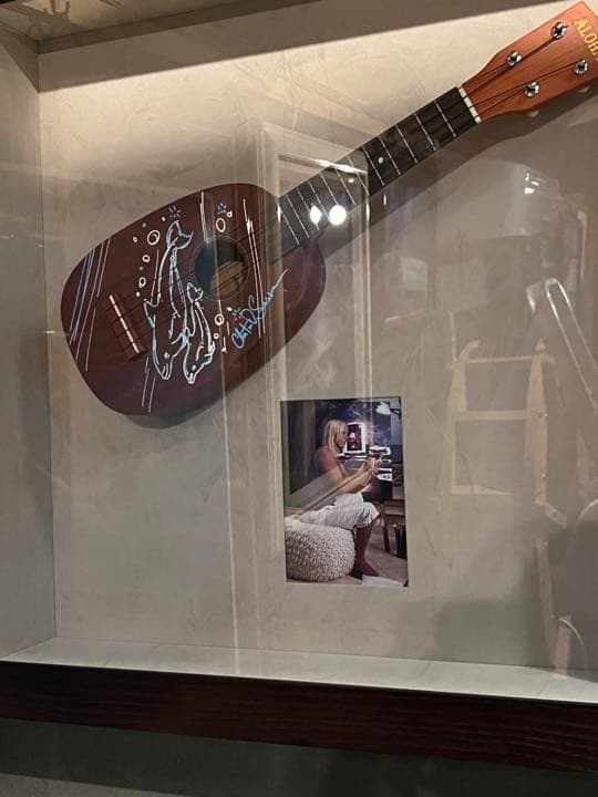 ラッセン　ウクレレ　アールビバン