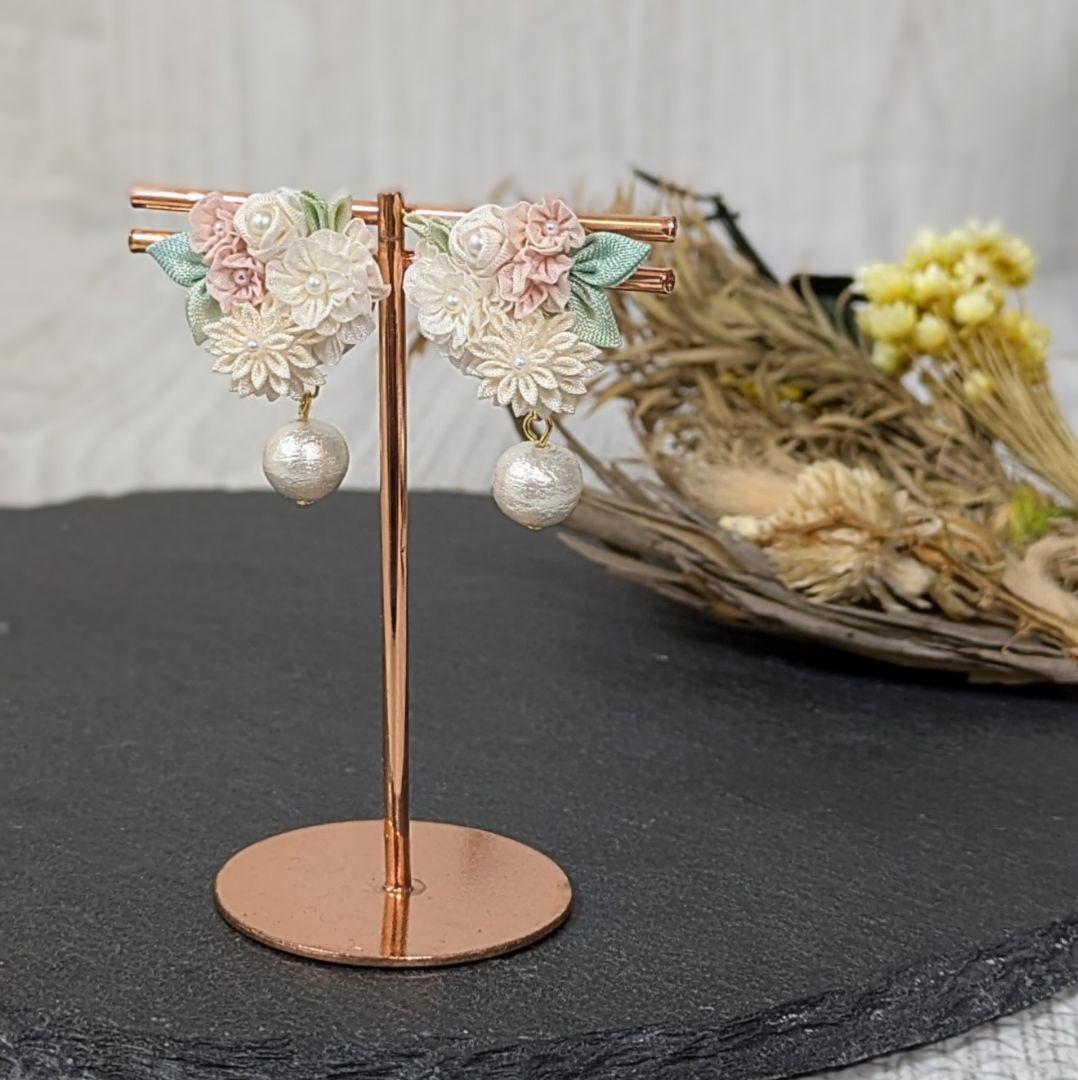 【オーダー】　つまみ細工　ピアス　②ピンク黄丸　半クス　金属アレルギ　 絹