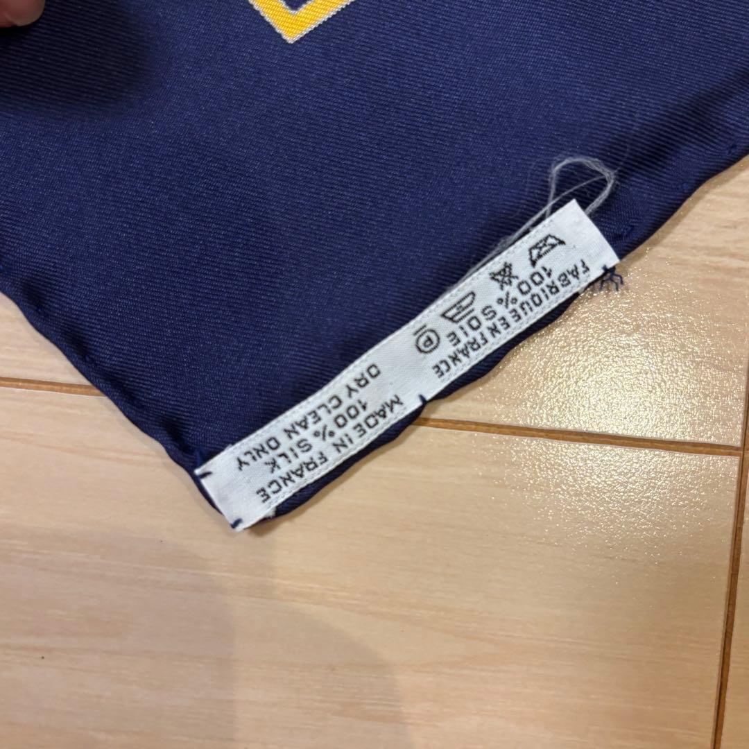 エルメス HERMES シルクスカーフ ネイビー うさぎ キツネ　大判スカーフ