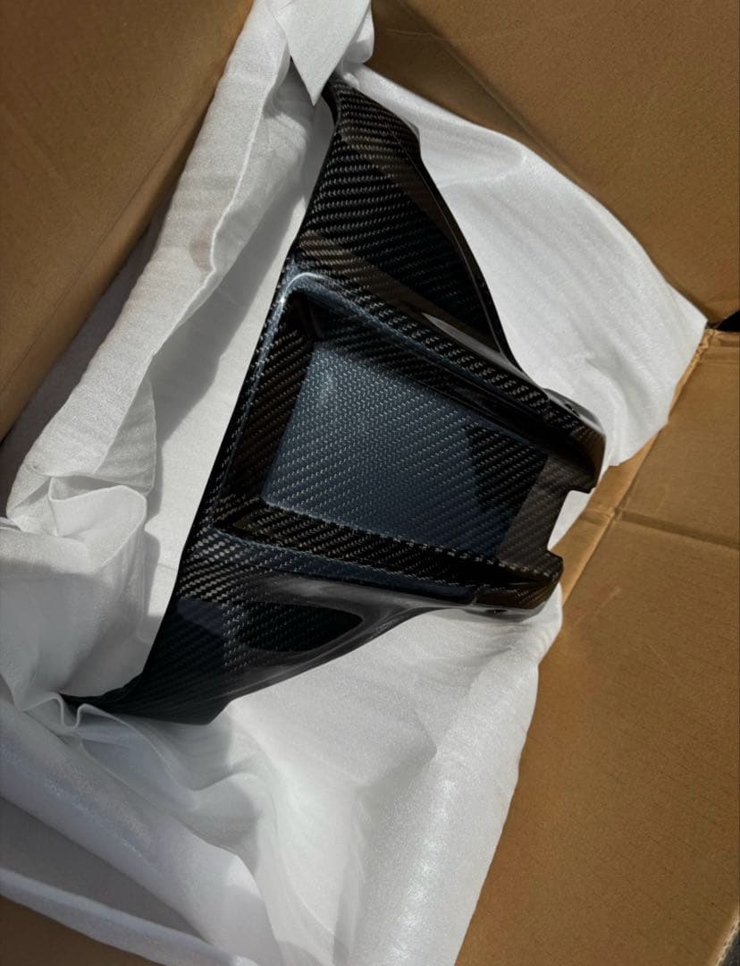 ZX-10R カーボンタンクカバー