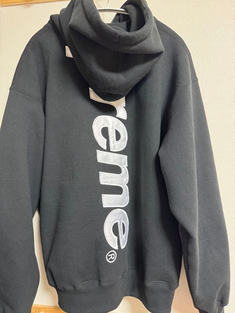 Supreme ブラック ロゴパーカー