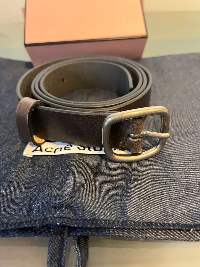 Acne Studios ブラウンレザーベルト