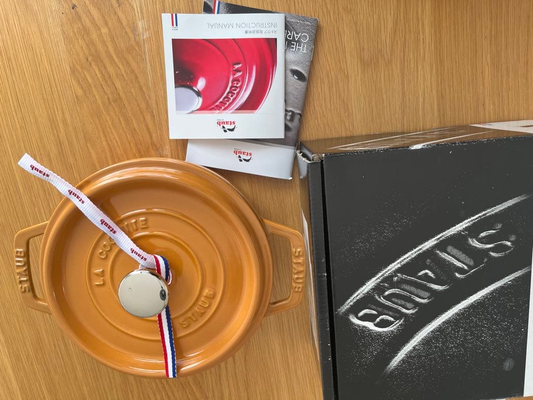 新品未使用♡Staub 鍋 総長さ22cm オレンジ 鋳鉄製