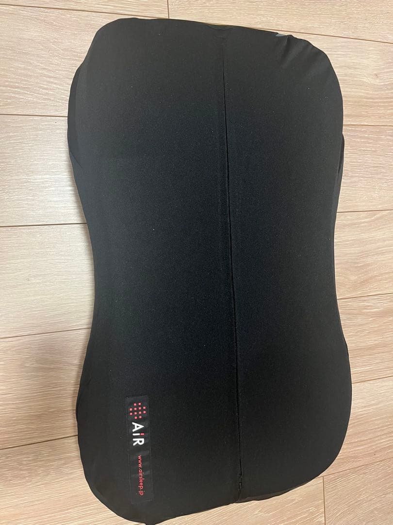 AIR 人間工学的デザイン枕 ブラック