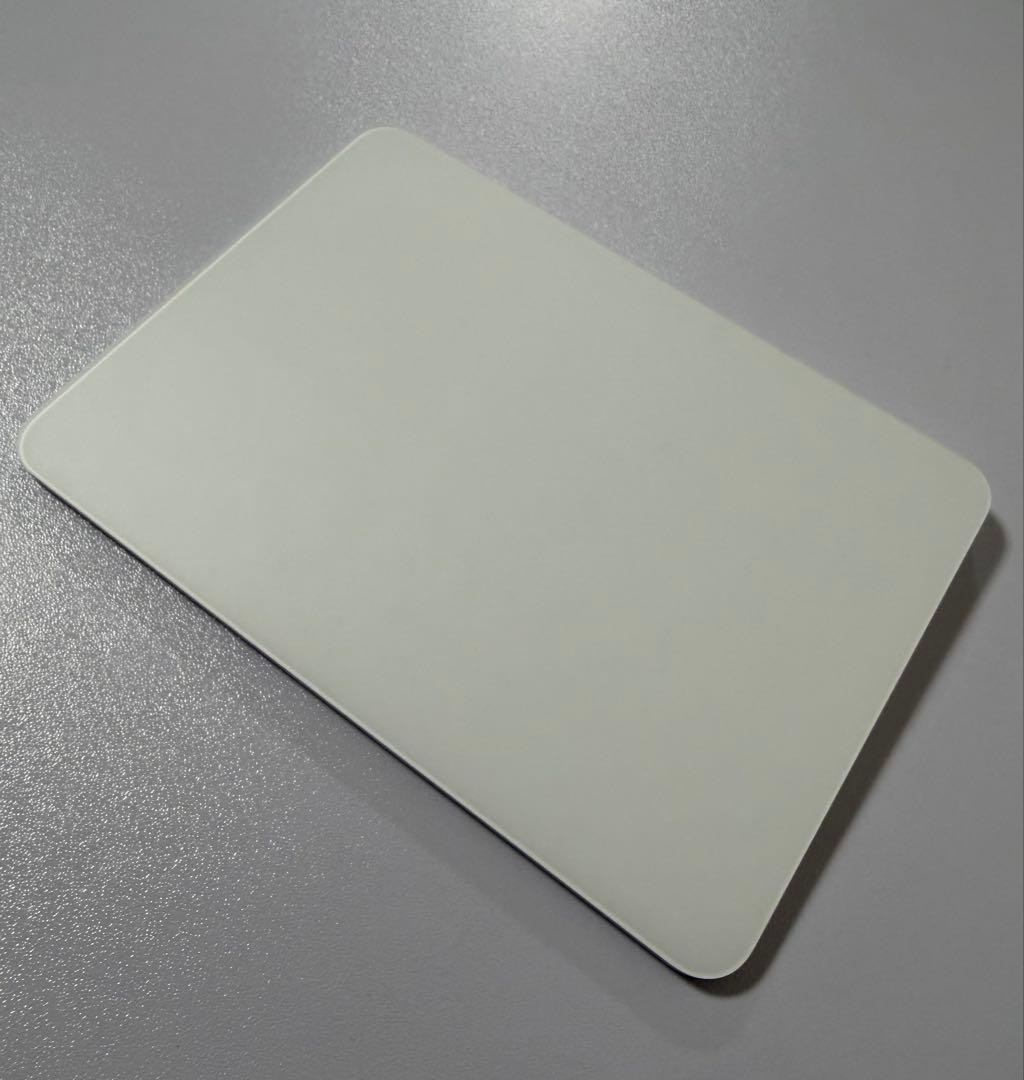 【極美品】Apple Magic Trackpad (USB-C) 最新モデル