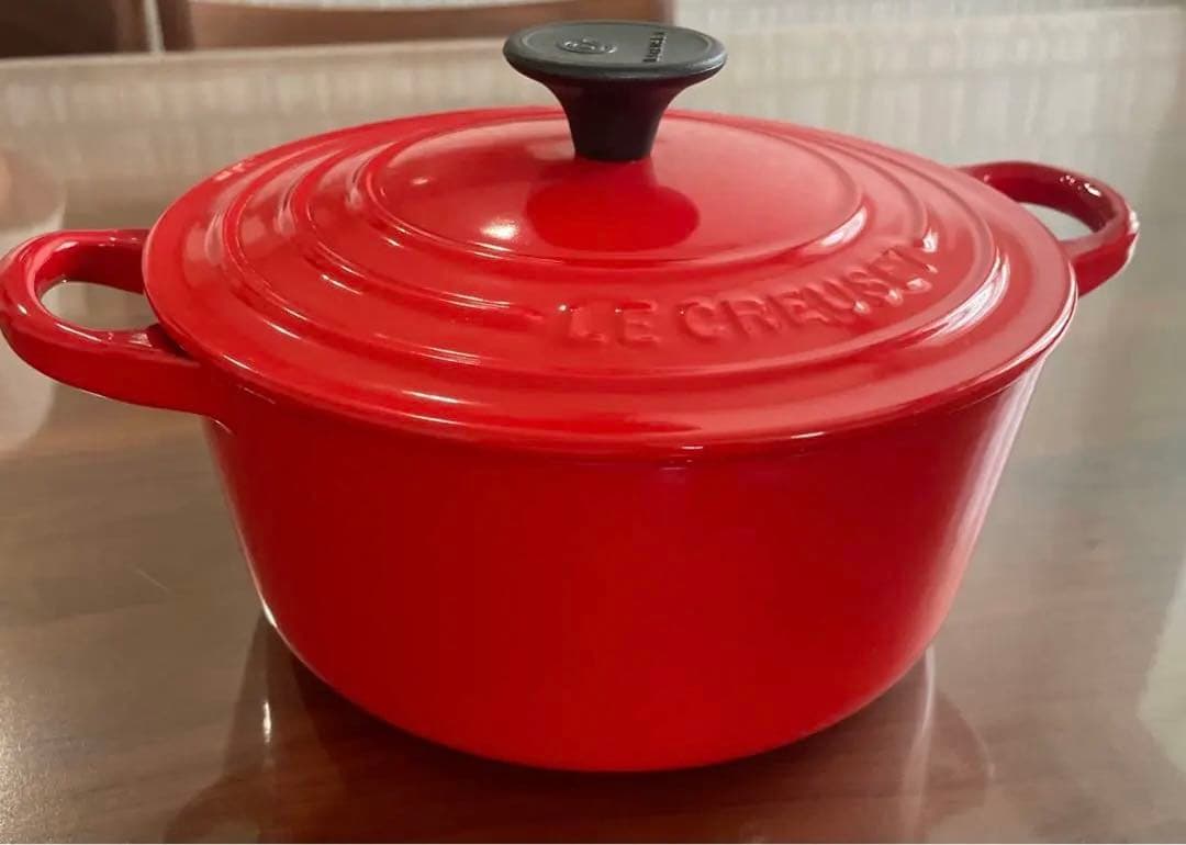 ☆美品☆ ルクルーゼ　ココットロンド　鍋　18cm