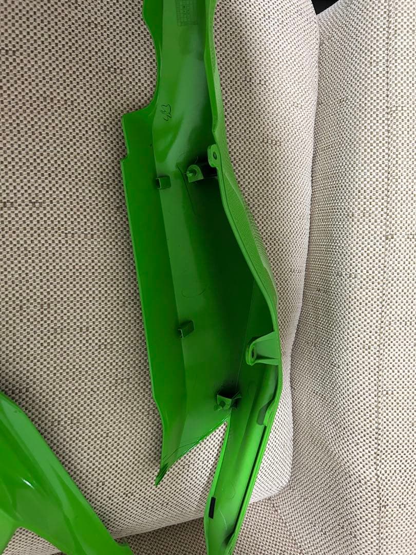 zx-25r テールカウル グリーンhitohika