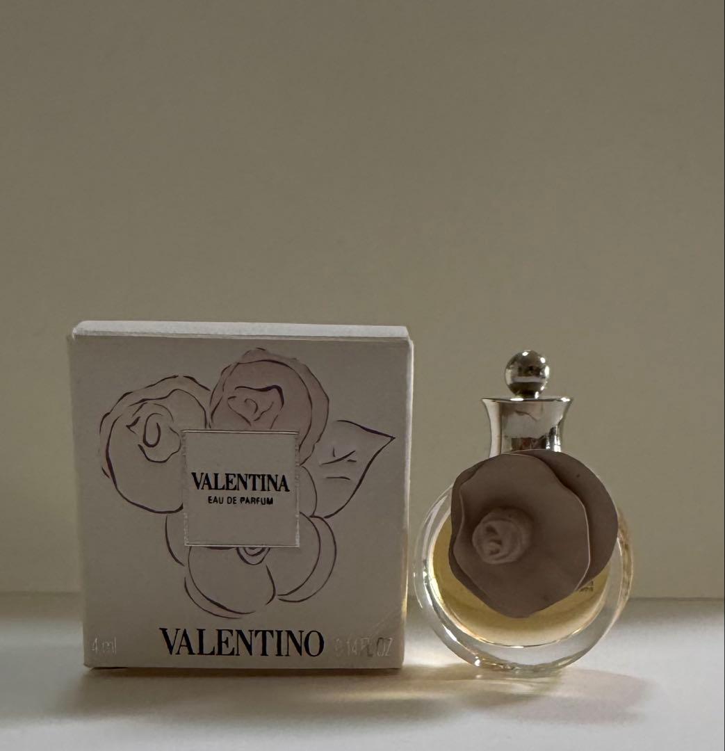 ヴァレンティノ 【残量9割】ヴァレンティナオードパルファム50mミニボトル4ml