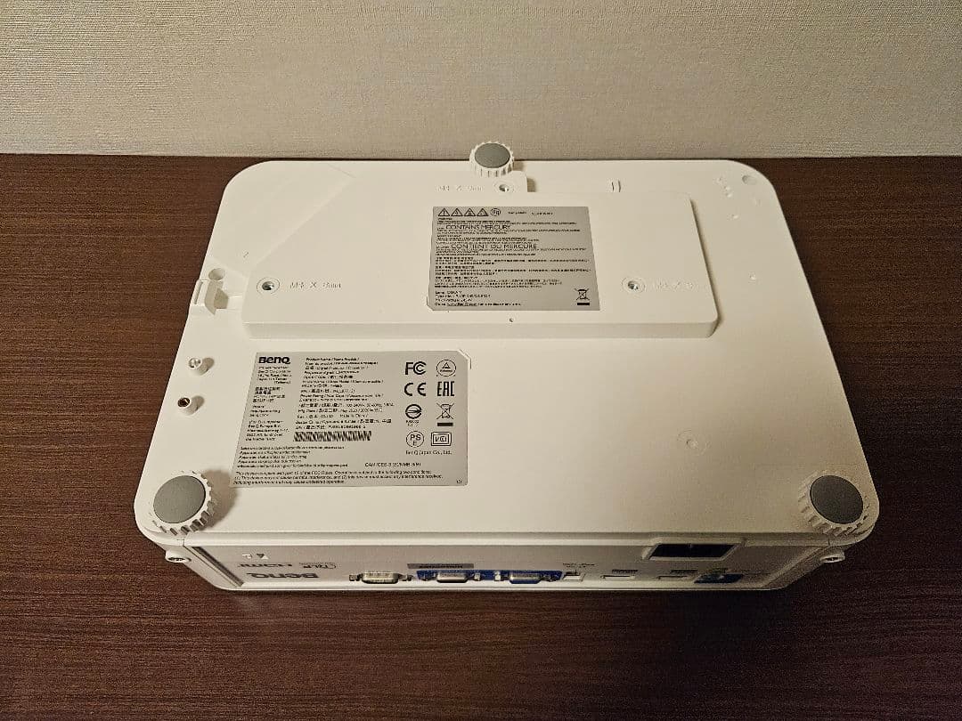 BenQ プロジェクター TH685