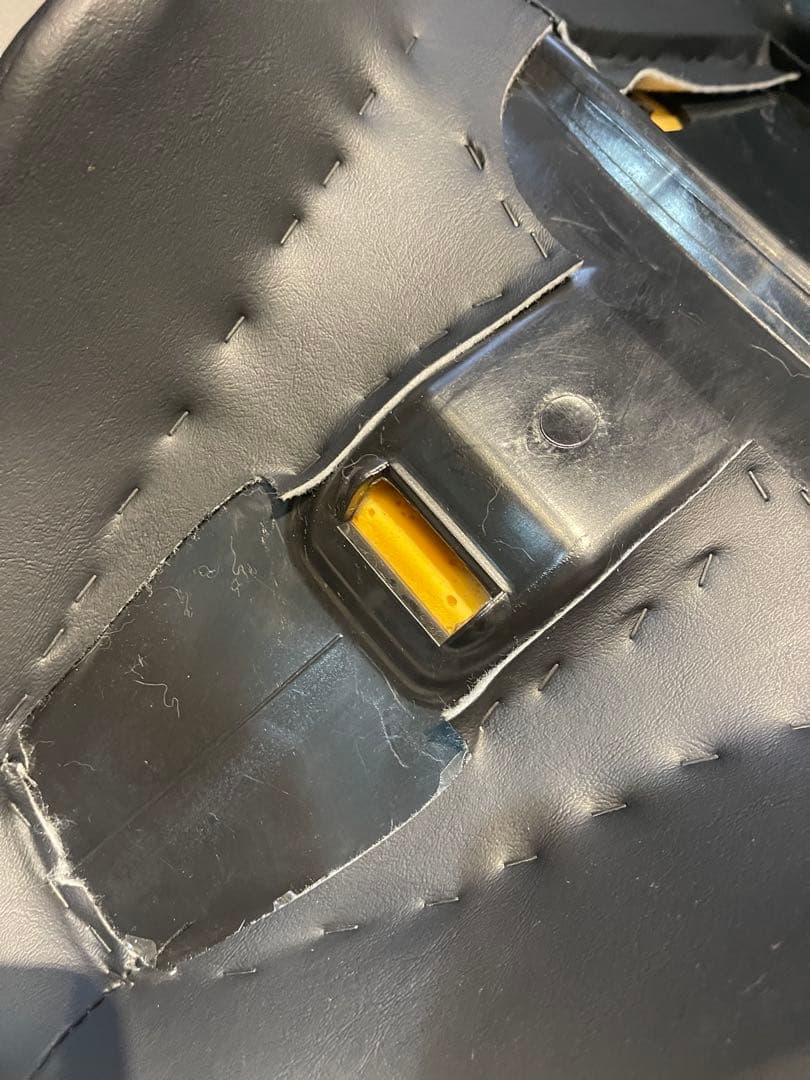 ★★★★ハーレーツーリングモデル、シート！美品！激安早い者勝ち！