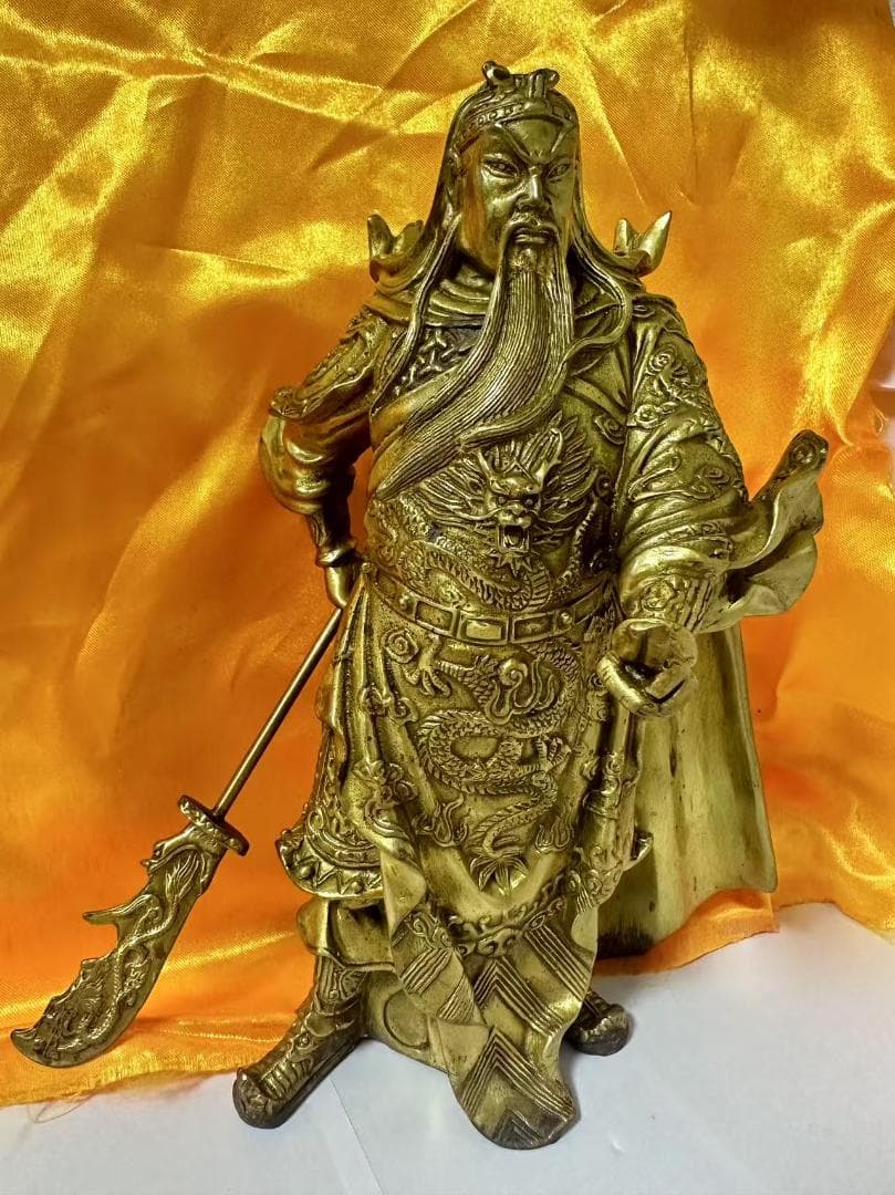 三国志 関羽の置物 金色の武将像 インテリア装飾